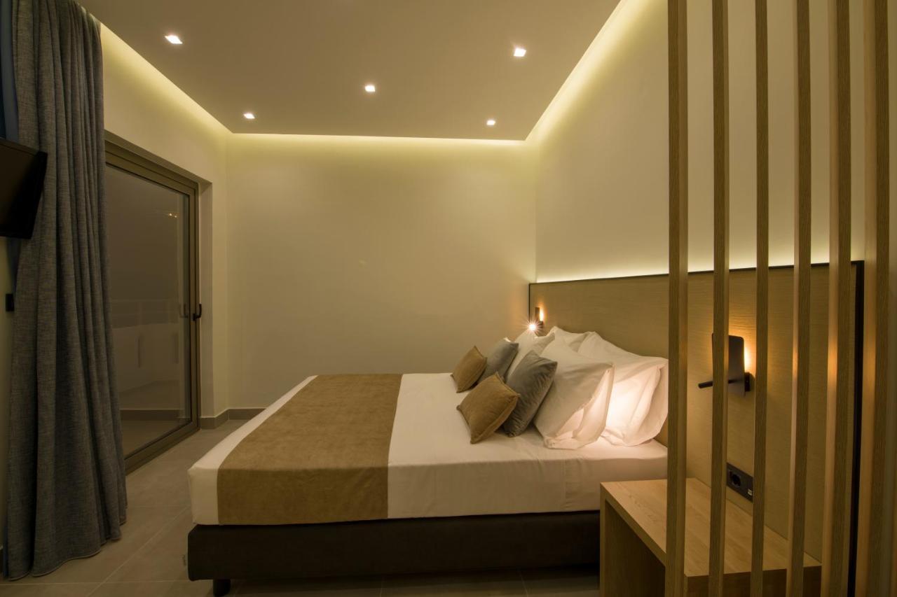 Varouxakis Hotel Platanés Екстериор снимка