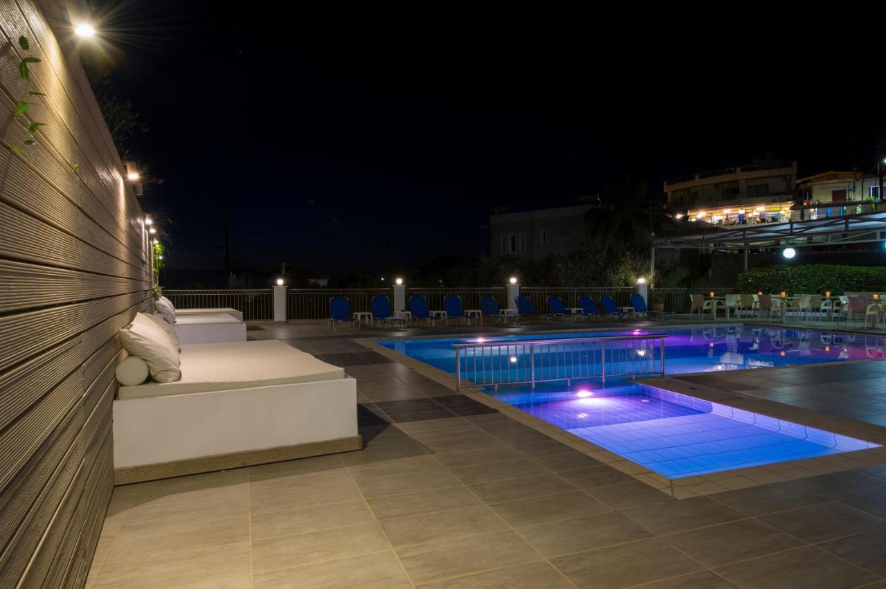 Varouxakis Hotel Platanés Екстериор снимка