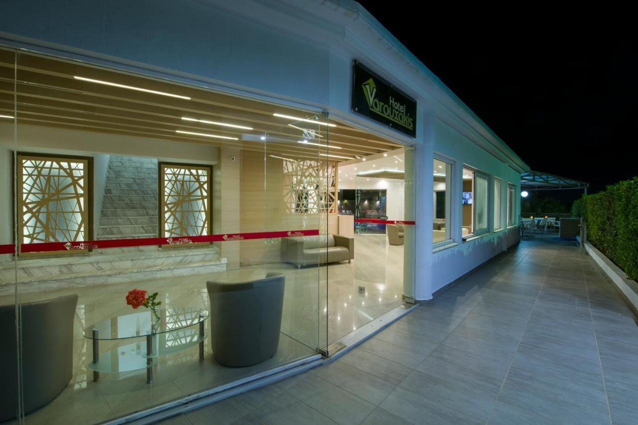 Varouxakis Hotel Platanés Екстериор снимка