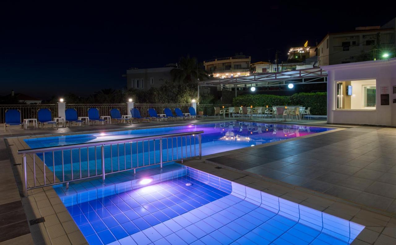 Varouxakis Hotel Platanés Екстериор снимка