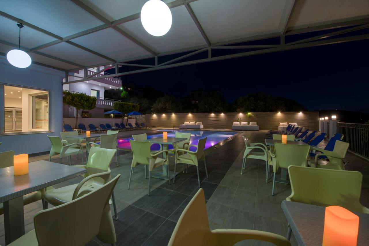Varouxakis Hotel Platanés Екстериор снимка