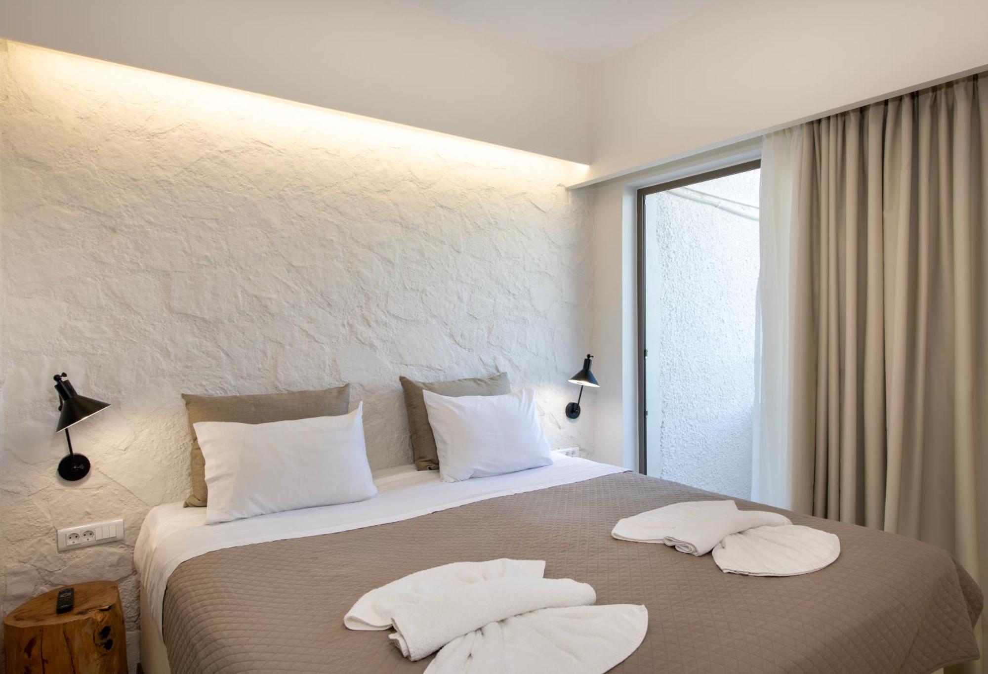 Varouxakis Hotel Platanés Екстериор снимка