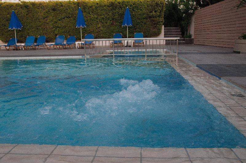 Varouxakis Hotel Platanés Екстериор снимка